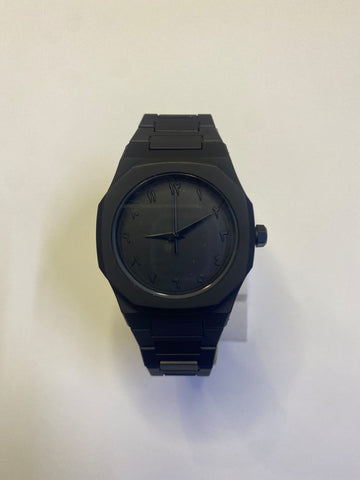 🖤 Minimalist Arabic Dial Watch – Matte Black Edition
